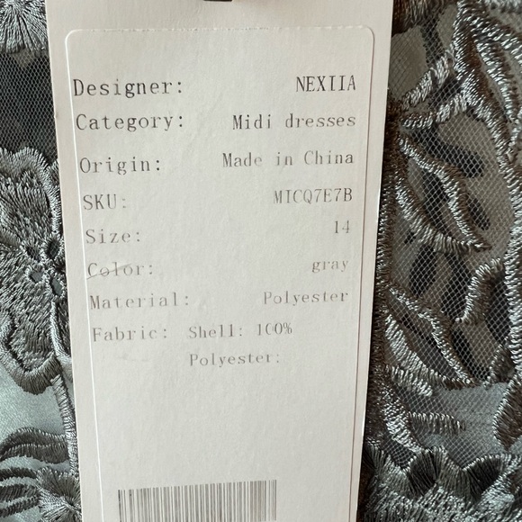 Grey lace dress with lined with silver slip - Picture 3 of 6